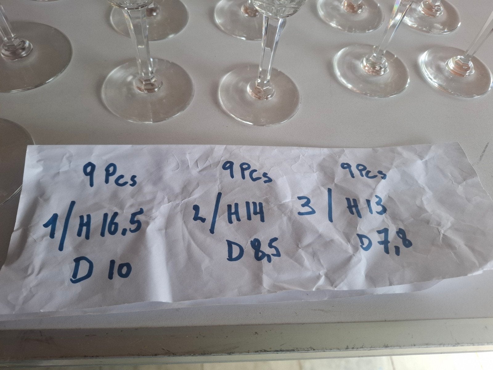 lot de 27 verres a vin en cristal, Antiquités & Art, Enlèvement ou Envoi
