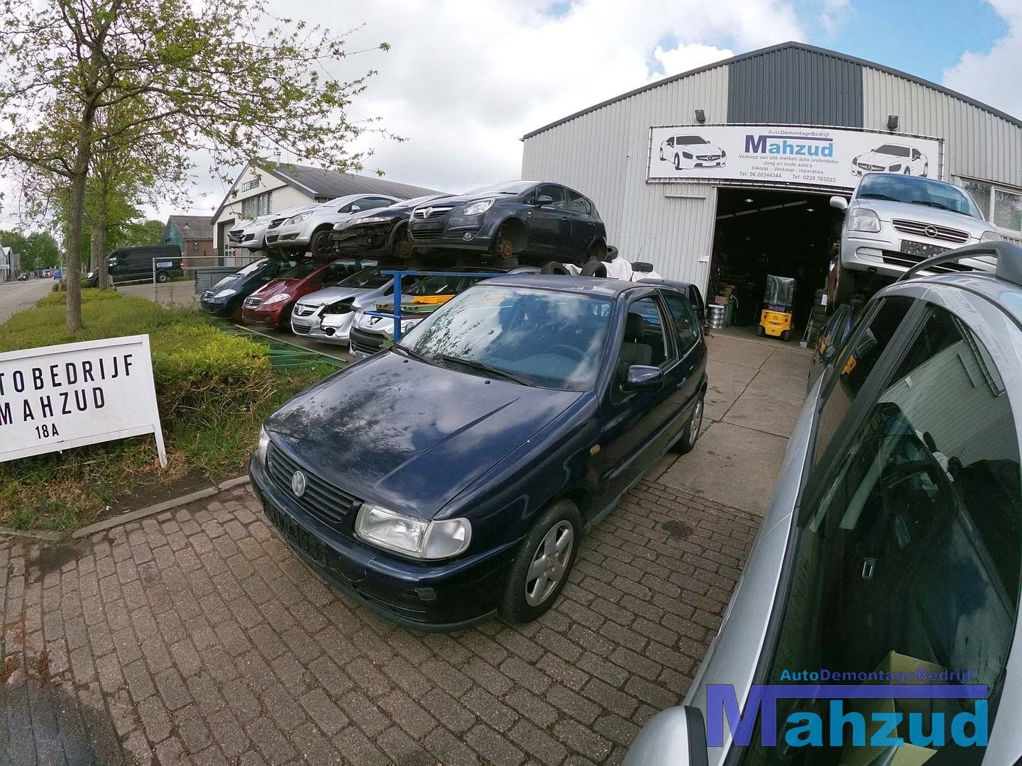 POLO 6N LC5H linker rechter zijscherm modderkuip blauw, Fabrikant BV, Utilisé, Info@fabrikant.eu, Fabrikantstraat 1
1000 AA  Amsterdam, NL