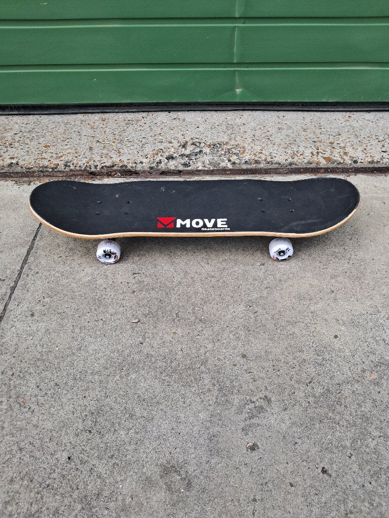 Skateboard - Move Skater Boy 28 - van 6 tot 14 jaar, Fietsen en Brommers, Ophalen, Zo goed als nieuw, Move