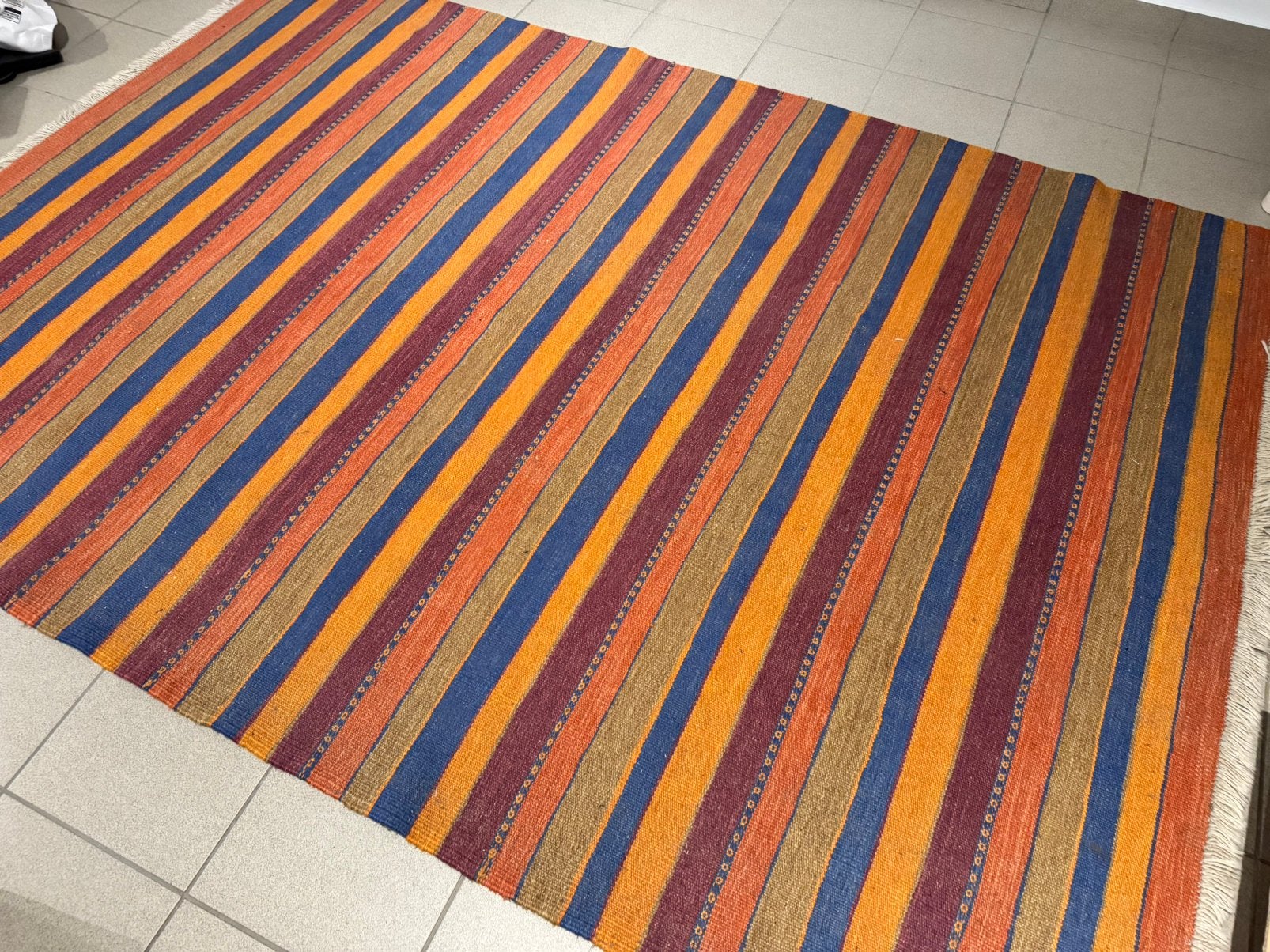 Groot kleurrijk tapijt ikea, Ophalen, Zo goed als nieuw