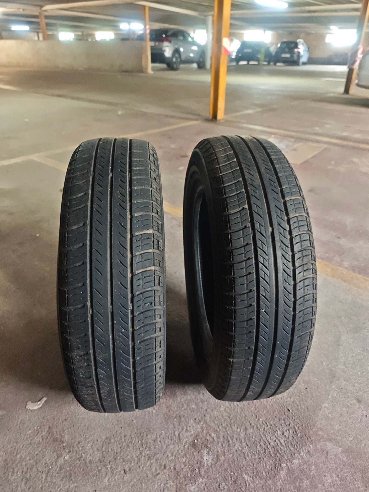 2 banden 14 inch, Auto-onderdelen, Banden en Velgen, Ophalen, 14 inch, Band(en)