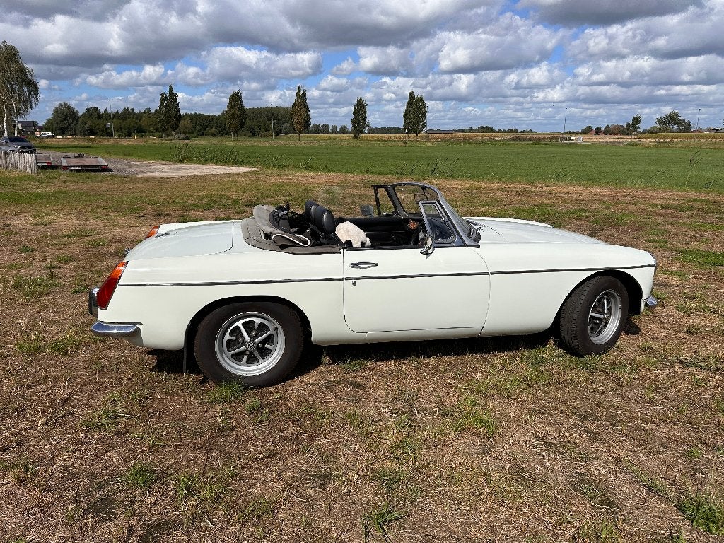 MGB 1974, foto 2
