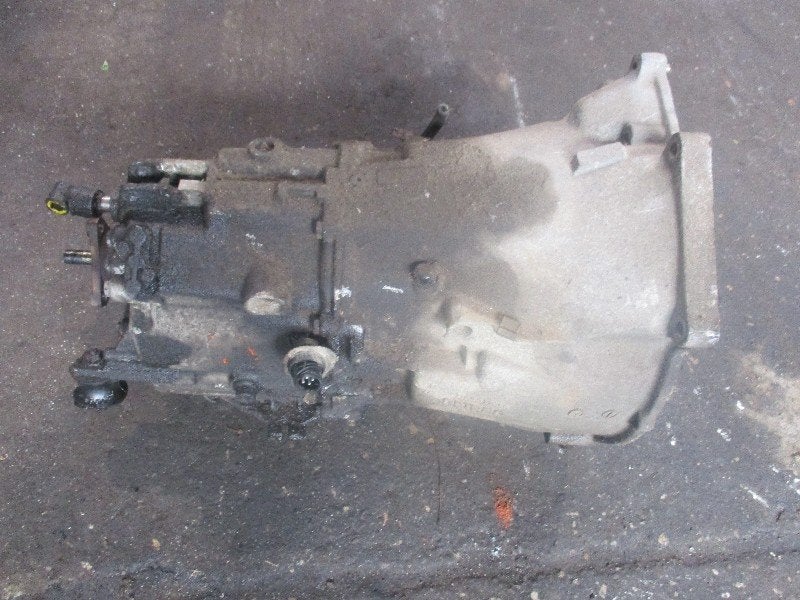 BOITE DE VITESSES BMW 3 serie (E36 / 4) (01-1990/11-1998), Utilisé, BMW, Petuelring 130
80809  München, DE, Bayerische Motoren Werke AG