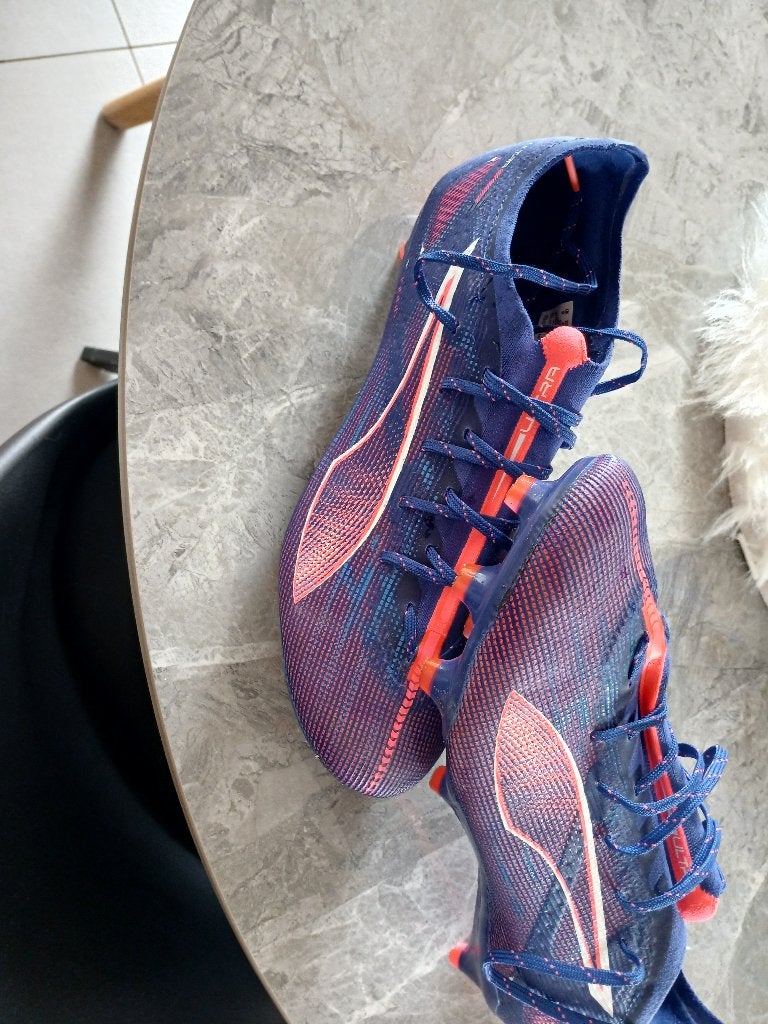 Puma voetbalschoenen  43 nieuwstaat, Ophalen, Nieuw, Schoenen