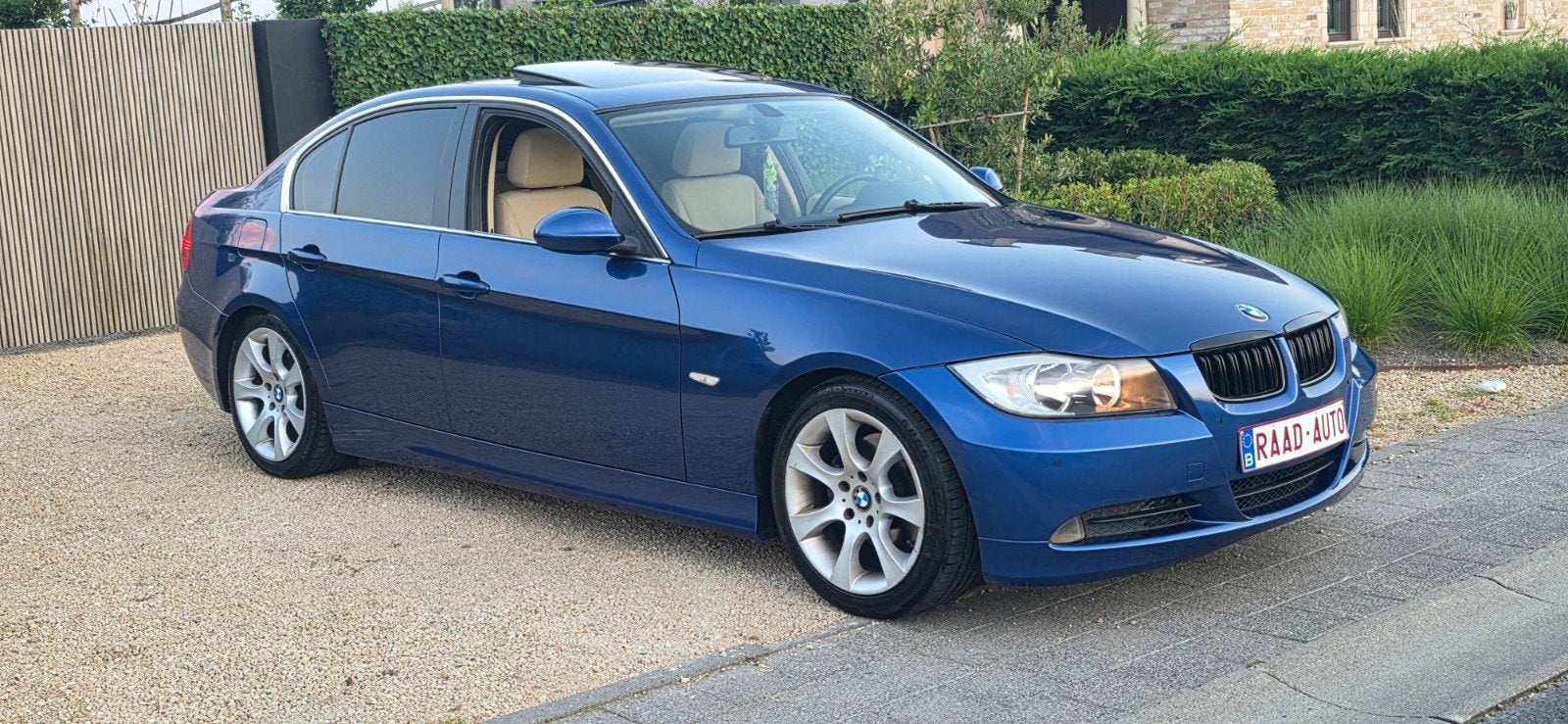 BMW 325 i  _ 3.0 / 6 cylinder _ 160kw + stage 1 _ propre!!, Autos, Achat, Entreprise, Boîte manuelle, Entretenue par le concessionnaire