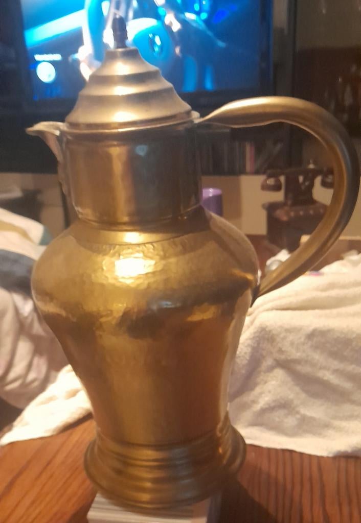 CRUCHE EN CUIVRE, Enlèvement, Cuivre
