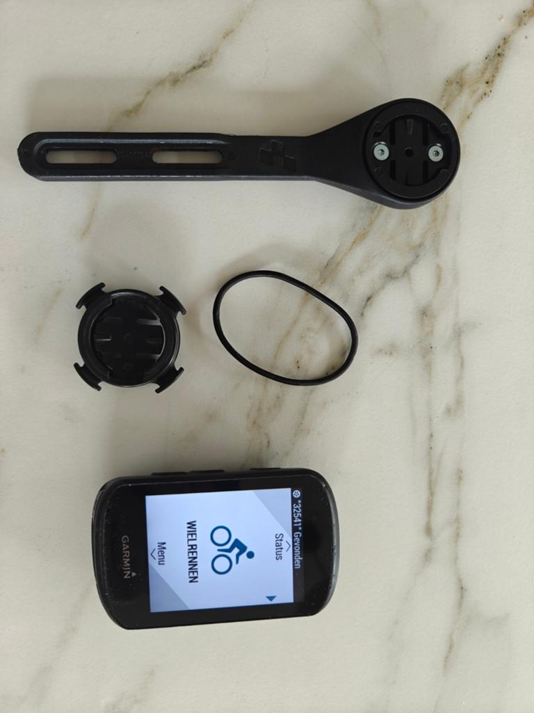 Garmin Edge 530 met 2 stuurmounts., Fietsen en Brommers, Ophalen