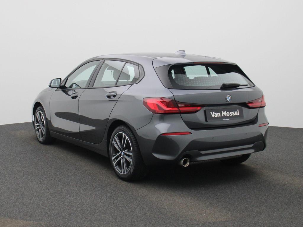 BMW 1 Reeks Hatch 118iA (103 kW) PDC V+A | Carplay | LED Lic, Auto's, BMW, Gebruikt, Elektrische ramen, 5 zetels, 3 cilinders