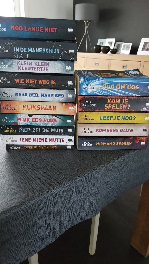 boeken, Boeken, Thrillers, Europa overig, M.J. Arlidge, Ophalen, Gelezen