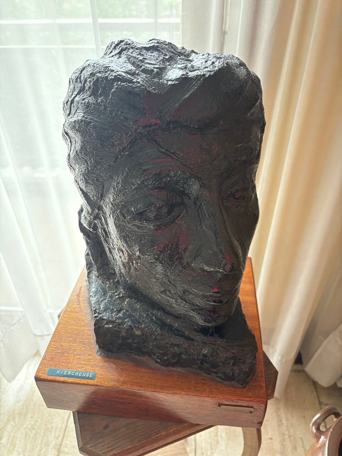 Sculpture tete de mineur, Enlèvement, Noir, Femme