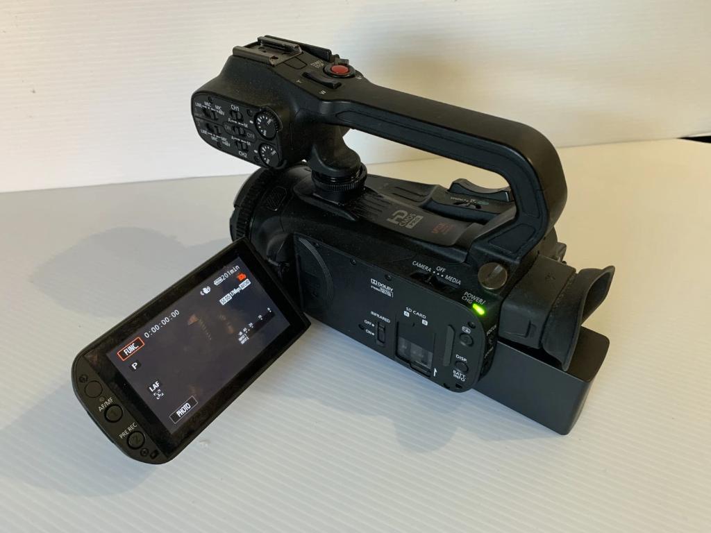 Caméscope ultra compact Canon XA25, TV, Hi-fi & Vidéo, Caméscopes numériques, Carte mémoire, Moins de 8x, Microphone externe, Enlèvement ou Envoi