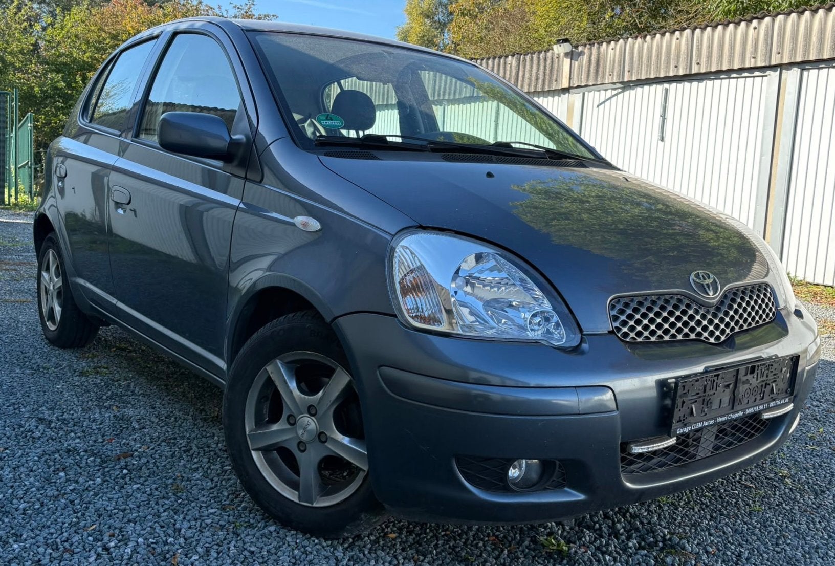 Toyota Yaris 1.3i VVT-i 16v Linea Sol // Nouveau Embrayage, Autos, Argent ou Gris, Achat, Ordinateur de bord, Boîte manuelle