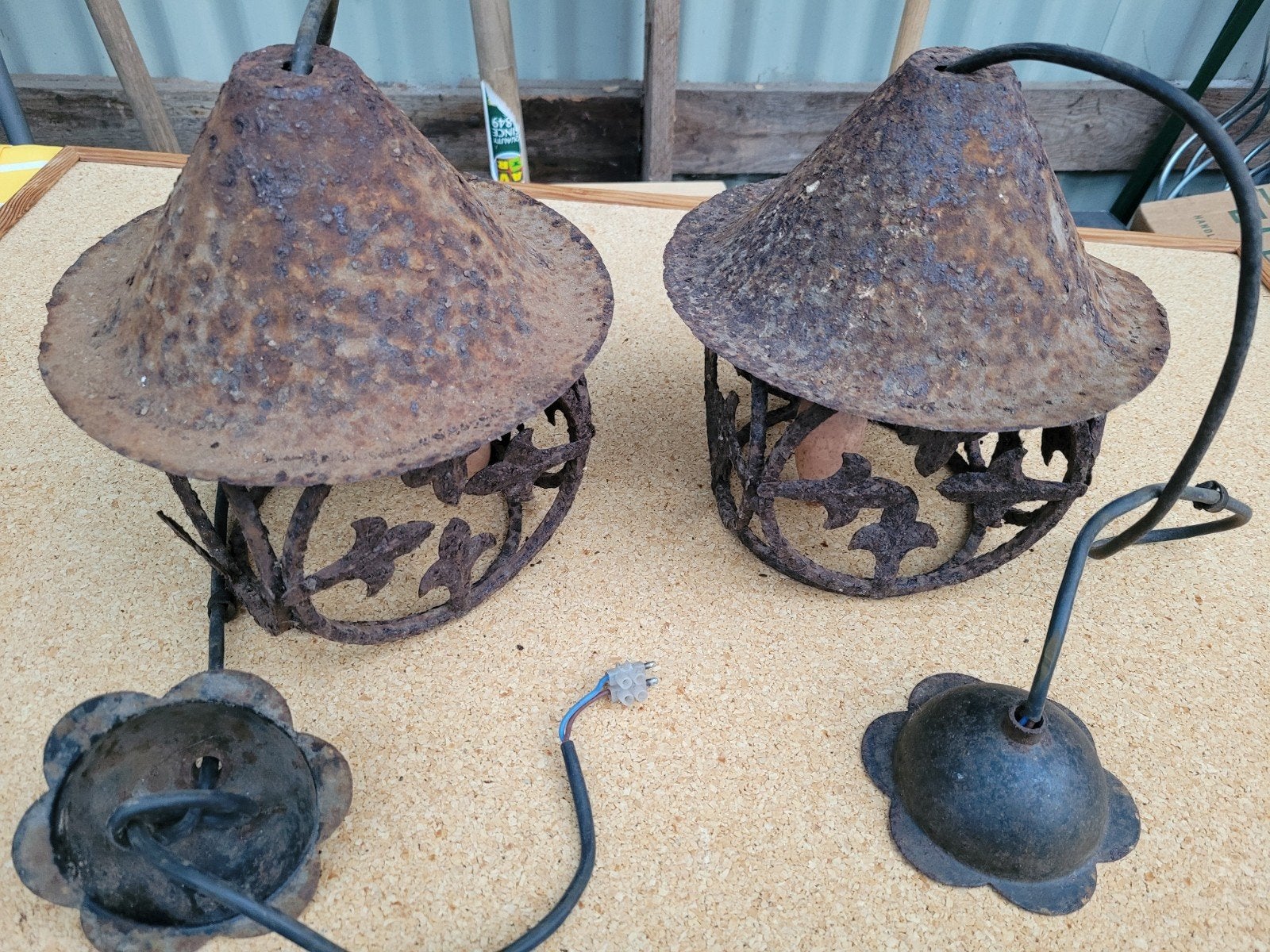 gietijzeren lampen, in goede staat, zie beschr, Tuin en Terras, Ophalen