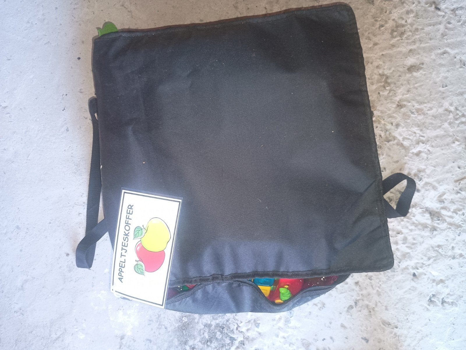 appeltas - ontdektas rond appelen - kleuterklas, Ophalen