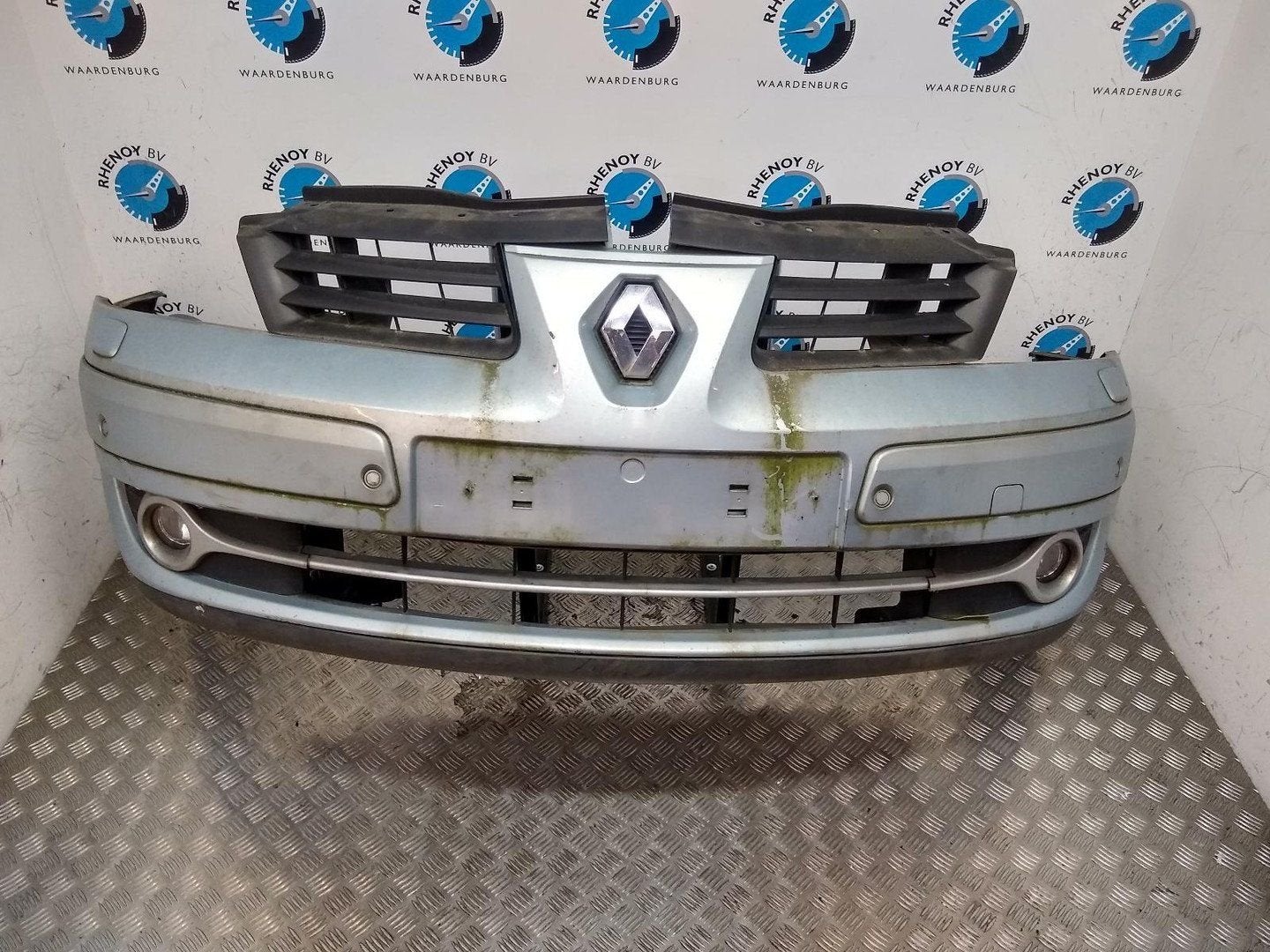 RENAULT ESPACE 3.0 dci v6 initiale VOORBUMPER 2006, Enlèvement ou Envoi, Utilisé, Stiba membre
