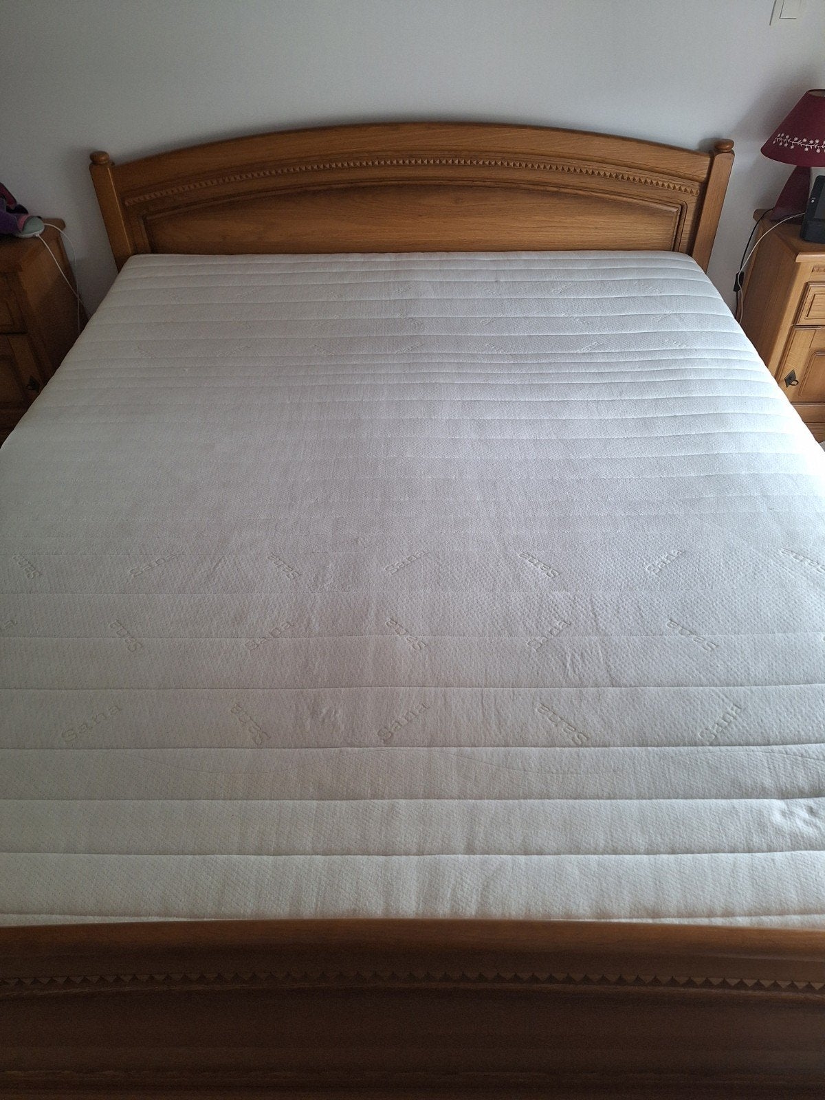 Matelas King size SANA, 210 cm, Comme neuf, 180 cm, Autres matériaux