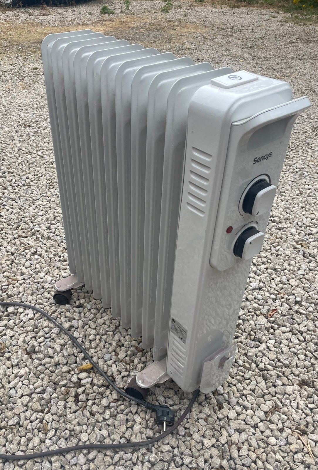 Olie radiator 2500w, Doe-het-zelf en Bouw, Verwarming en Radiatoren, Ophalen, Zo goed als nieuw