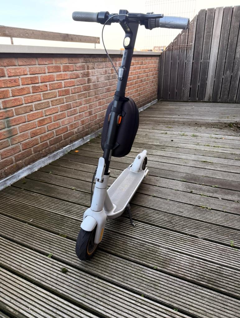 Ninebot G30, Fietsen en Brommers, Ophalen of Verzenden, Zo goed als nieuw, Elektrische step (E-scooter)