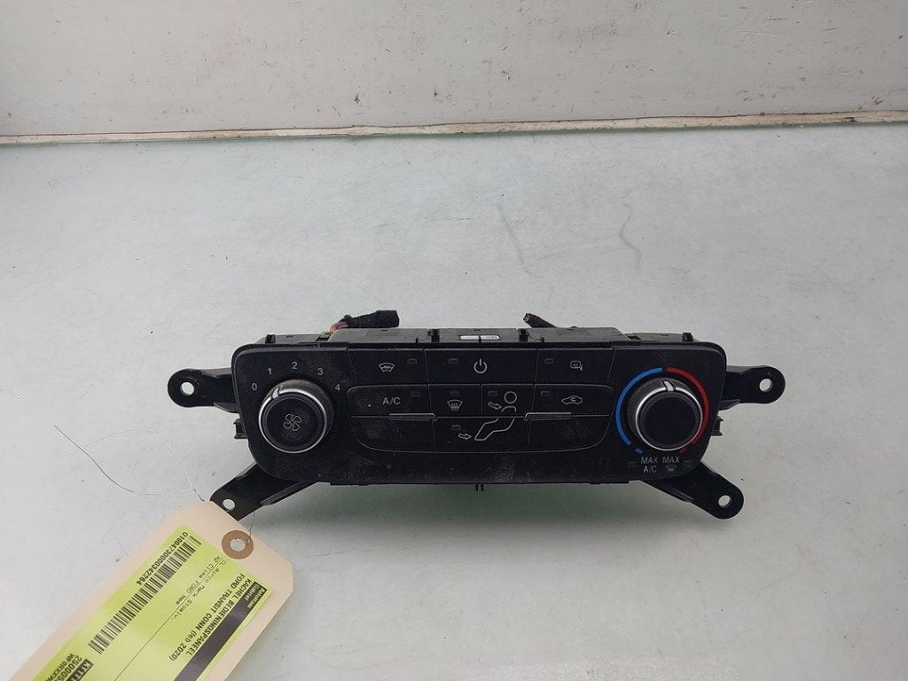 BEDIENINGSPANEEL VERWARMING Ford Transit Connect (PJ2), Gebruikt, Henry-Ford-Straße  1
50735  Köln, DE, Ford-Werke GmbH, Kunden@ford.com