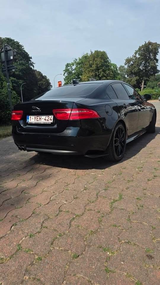 vent mon jaguar xe de 2016, Autos, Cuir, Achat, Noir, 5 portes
