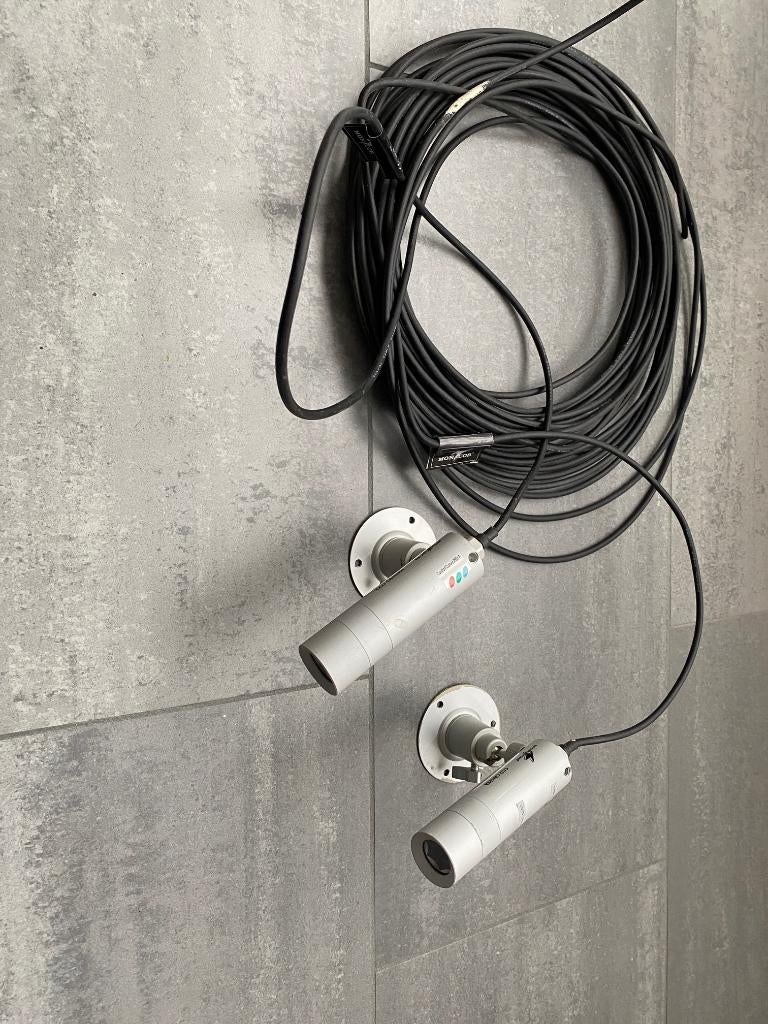 2 x beveiliging kamera TVCCD-160SCOL, Ophalen of Verzenden, Gebruikt