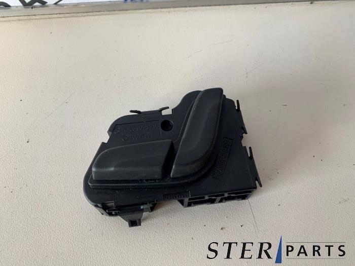 Stoelverstellings Schakelaar van een Mercedes C-Klasse, Gebruikt, -, Ophalen of Verzenden, -