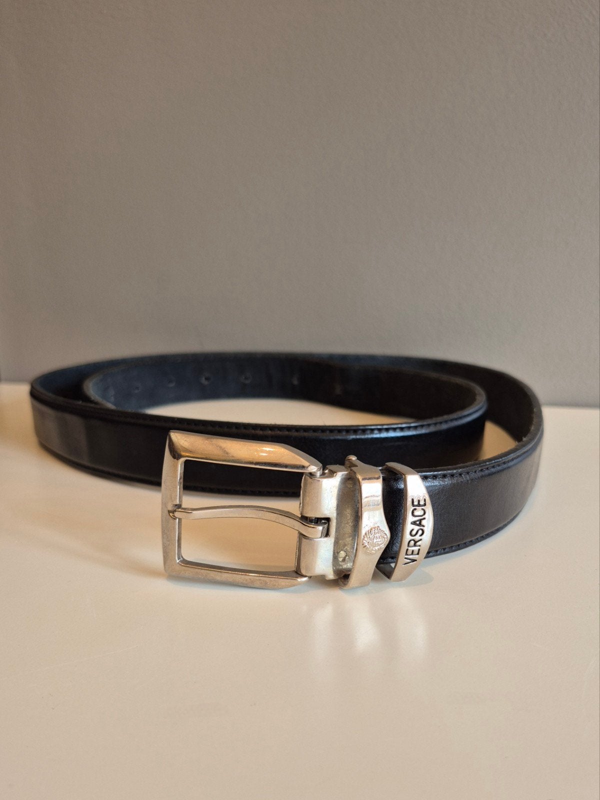 ceinture en cuir noir Versace 105 cm, Enlèvement ou Envoi, Noir, Ceinture