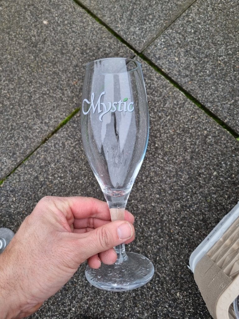 25 + 5 Mystic glazen, Verzamelen, Glas en Drinkglazen, Ophalen, Zo goed als nieuw, Bierglas