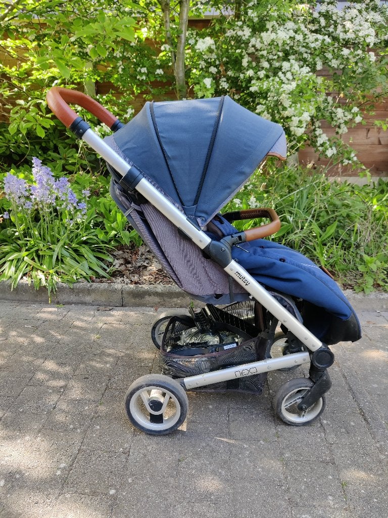 Buggy Mutsy Nexo + regenhoes + adapter maxi cosi + voetenzak, Ophalen, Gebruikt, Overige merken, Regenhoes