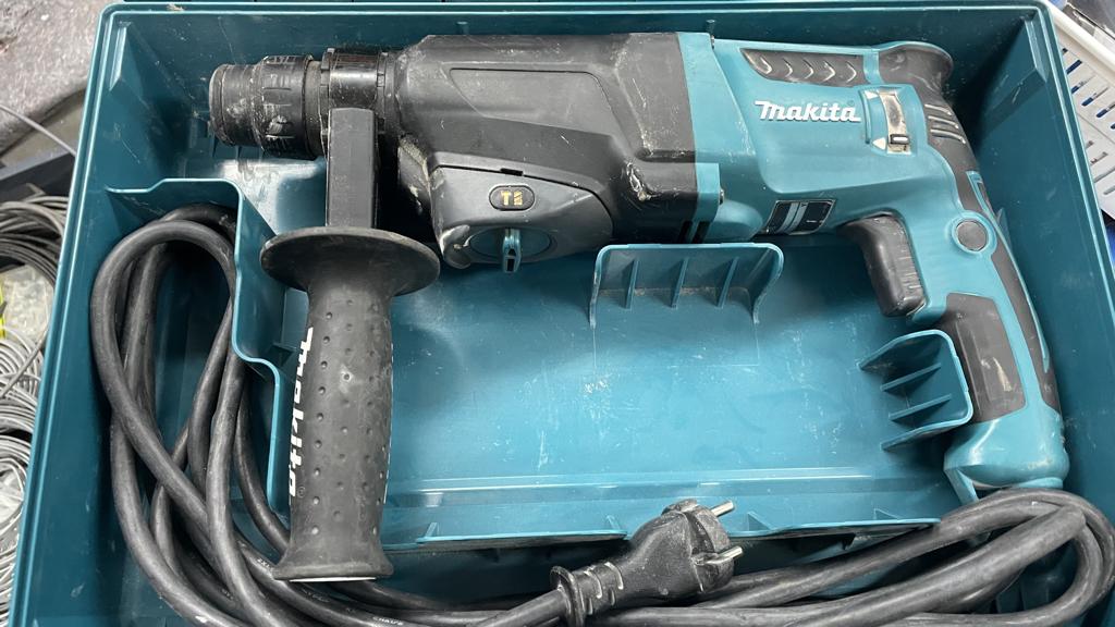 Pneumatische boorhamer Makita HR2300, 600 watt of meer, Zo goed als nieuw, Variabele snelheid, Ophalen