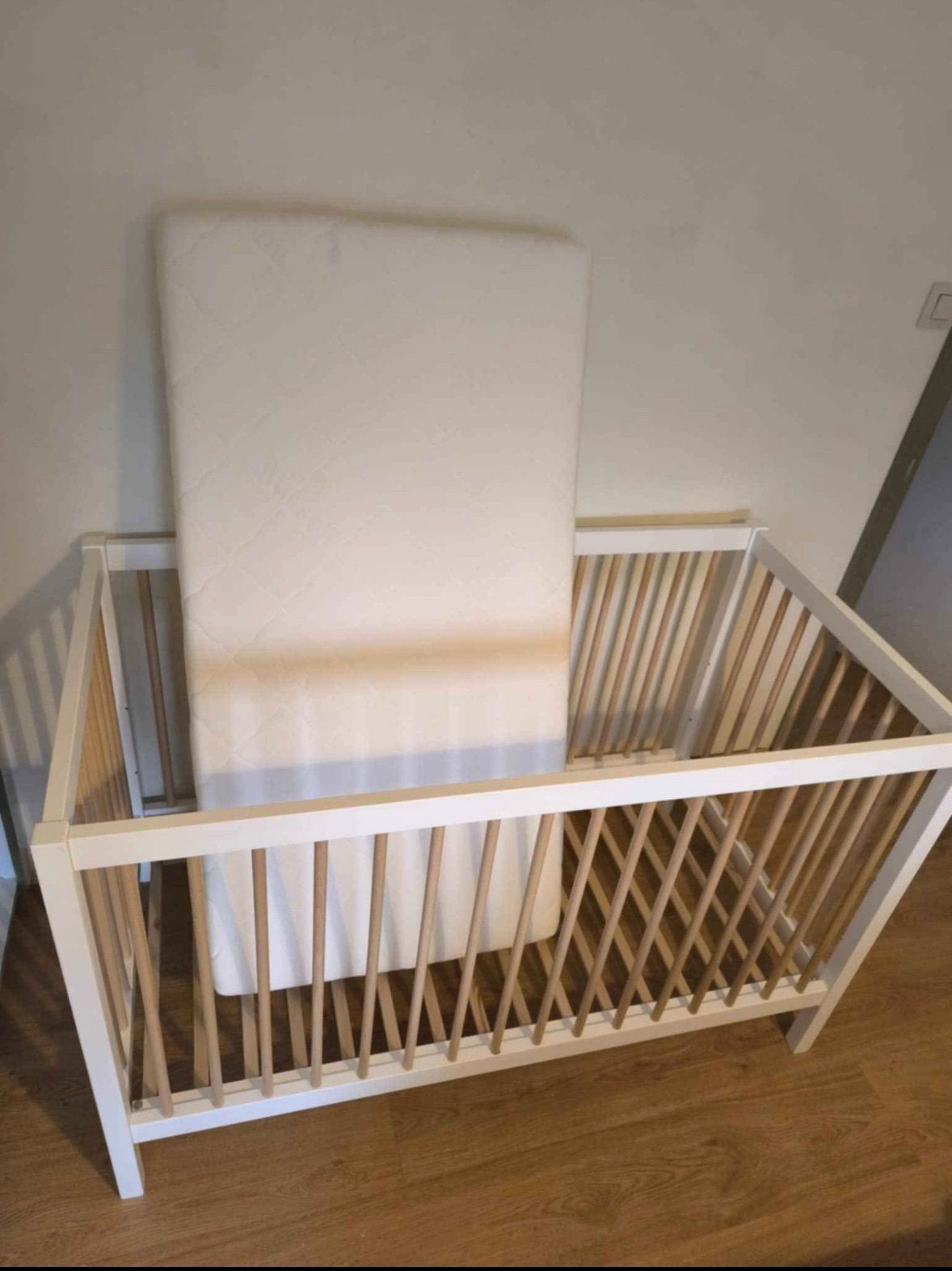 Lit bébé CHILDHOME, Enfants & Bébés, Berceaux & Lits, Enlèvement, Utilisé, Lit