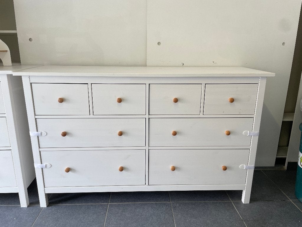 IKEA HEMNES Commode 8 tiroirs, Maison & Meubles, Armoires | Commodes, 25 à 50 cm, 5 tiroirs ou plus, Moins de 100 cm, 150 à 200 cm
