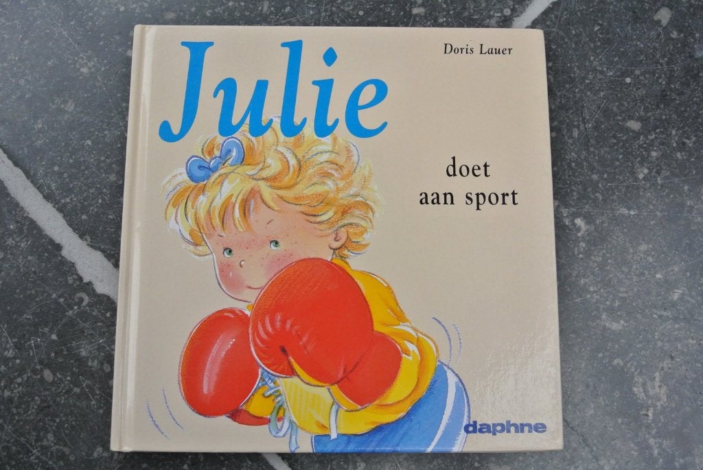 Julie doet aan sport, Ophalen of Verzenden