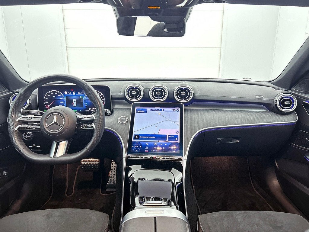 Mercedes-Benz C-klasse 300 e Berline AMG Line | Panoramisch, Autos, Achat, 1800 kg, 4 portes, Carnet d'entretien