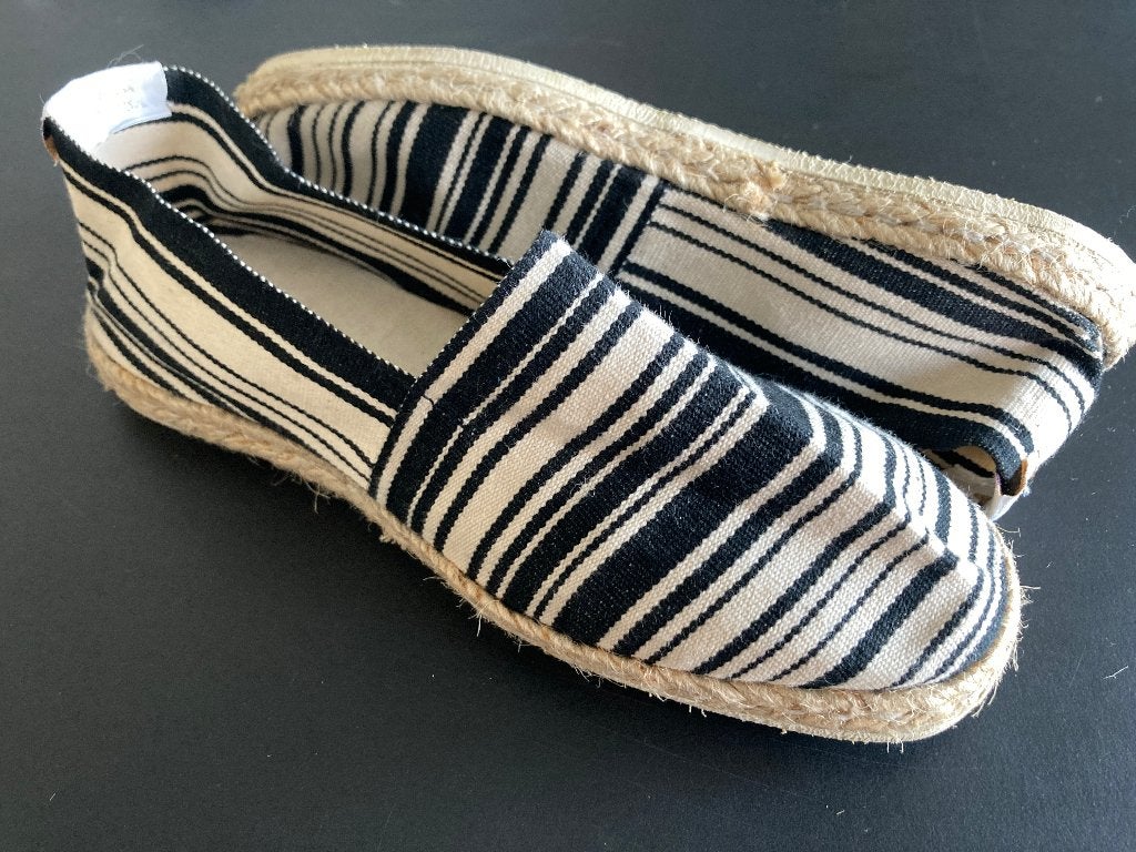 Espadrille Catalane - noir et blanc - taille 35, Vêtements | Femmes, Espadrilles, Creation Catalane, Comme neuf, Enlèvement