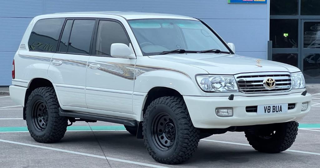 Gezocht: Zwarte stalen velgen 5x150, Auto-onderdelen, Banden en Velgen, Ophalen, 17 inch, Velg(en)
