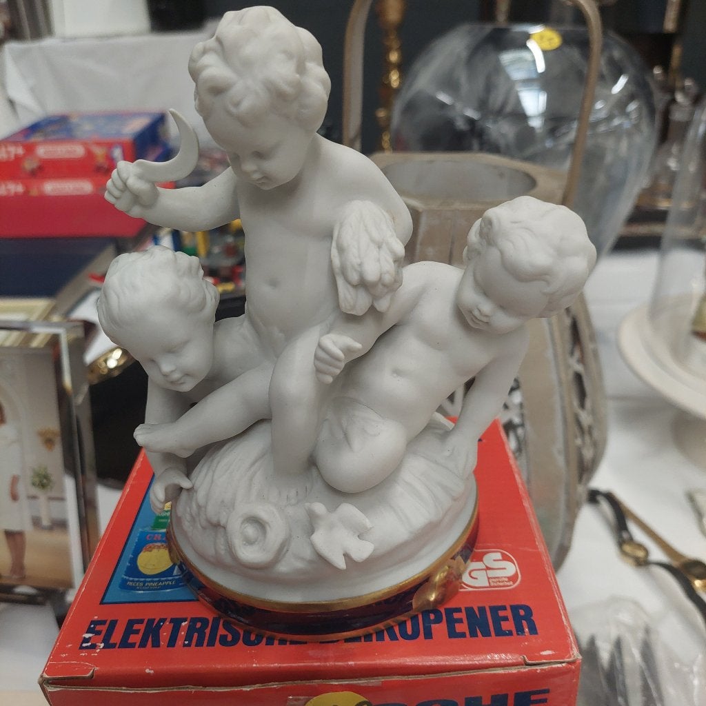 Beeldje engeltjes, Antiek en Kunst, Ophalen, Groep mensen, Minder dan 20 cm, Handgemaakt