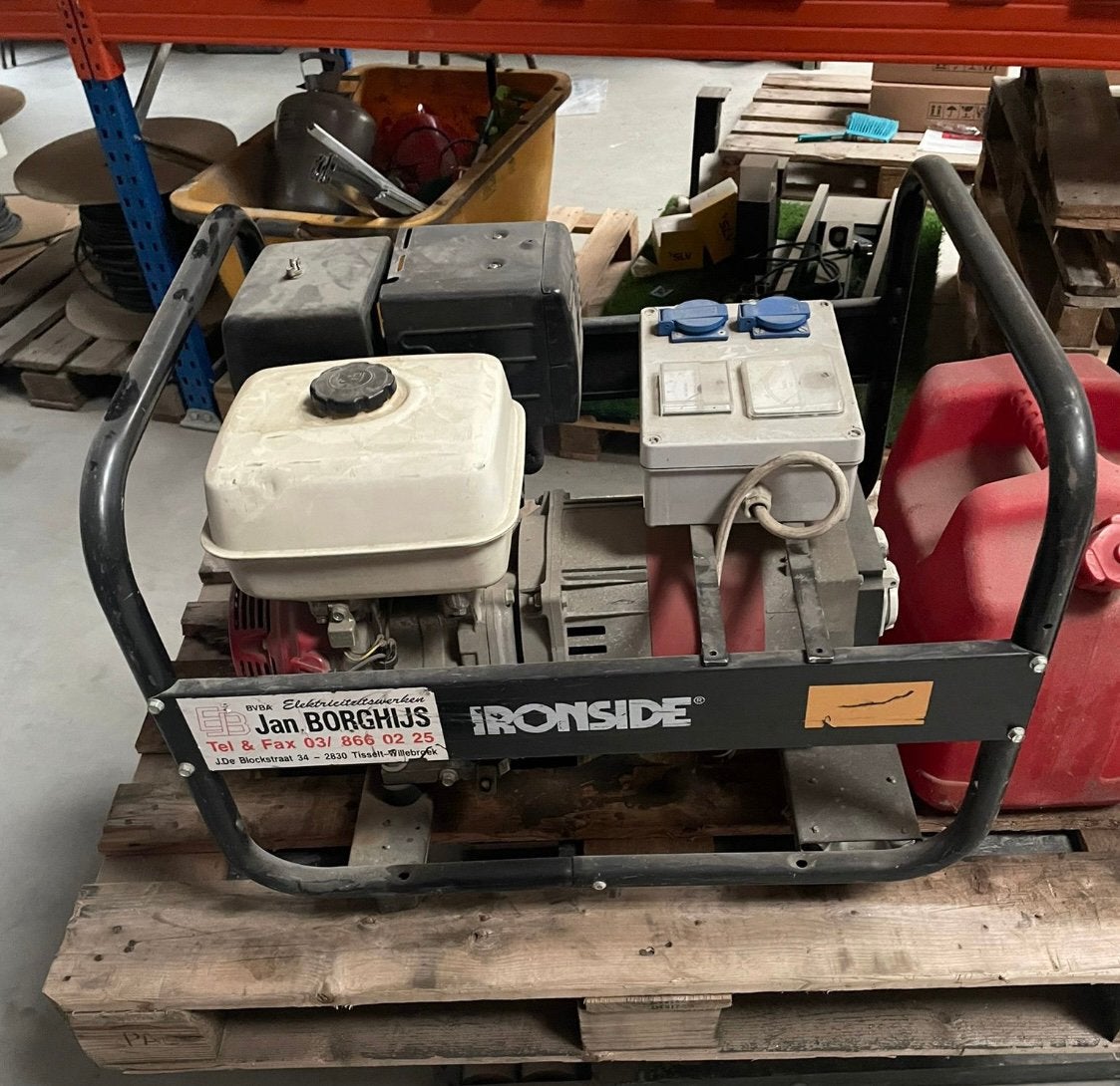 Stroomgroep, Enlèvement, Utilisé, Moins de 5 kVA, Essence