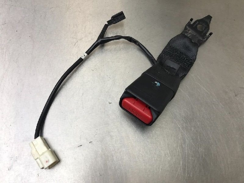 BOUCLE DE CEINTURE ARRIÈRE DROIT Suzuki Swift (ZC / ZD), Dhr. M. Roggen, Stadsweg 37 37
9917 PV  WIRDUM GR., NL, Suzuki, Utilisé