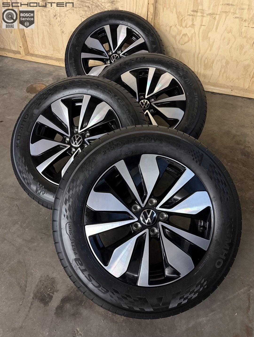 17" Volkswagen Tiguan Zomerset, Gebruikt, -, -, Banden en Velgen