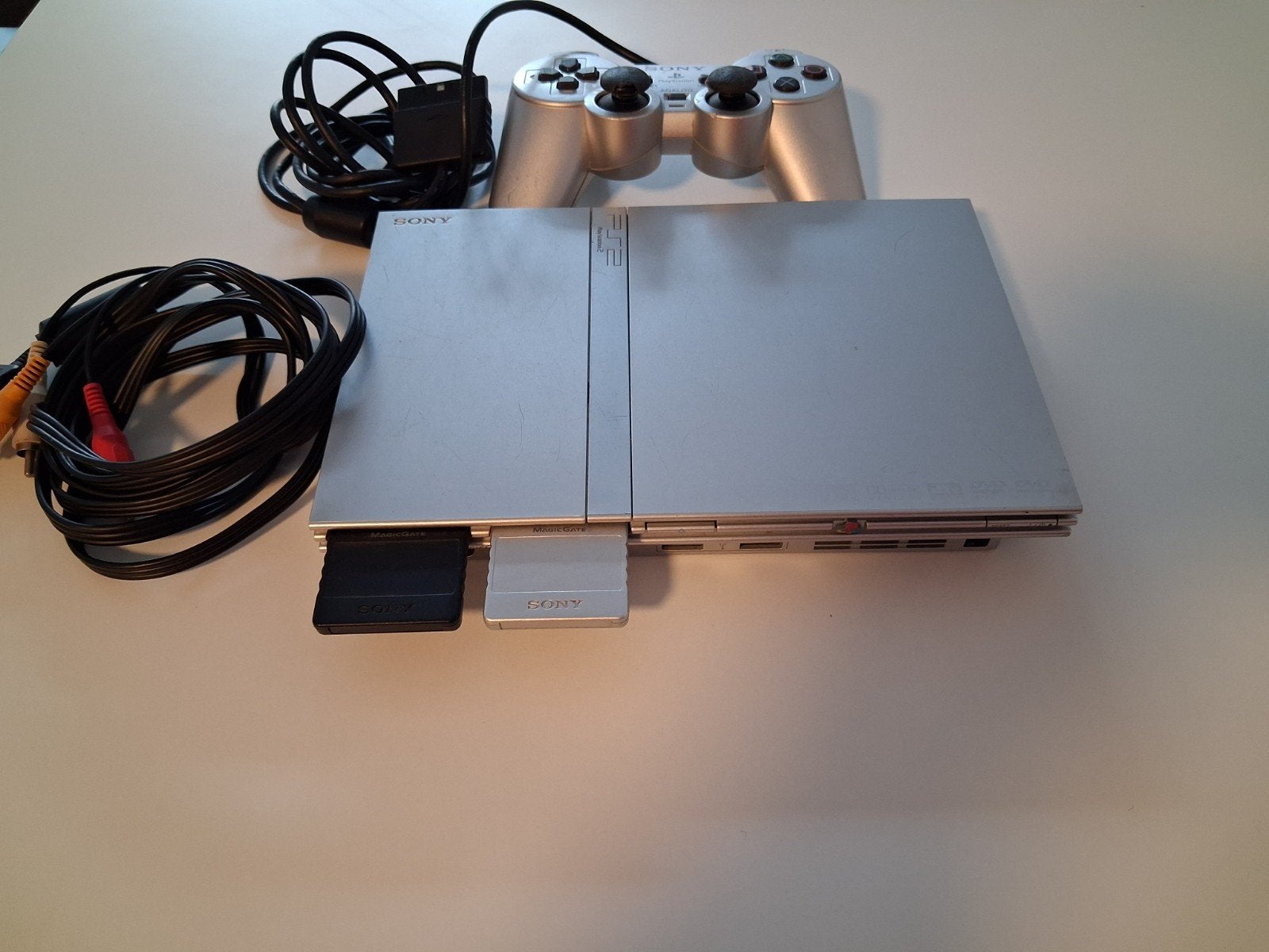 Playstation 2, Games en Spelcomputers, Spelcomputers | Sony PlayStation 2, Ophalen, Gebruikt, Met 1 controller, Zilver