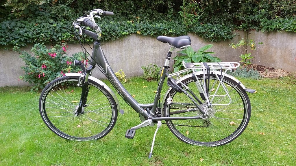 Damesfiets TREK (donkergrijs), Enlèvement, Comme neuf, Autres marques, Accès (extra) bas
