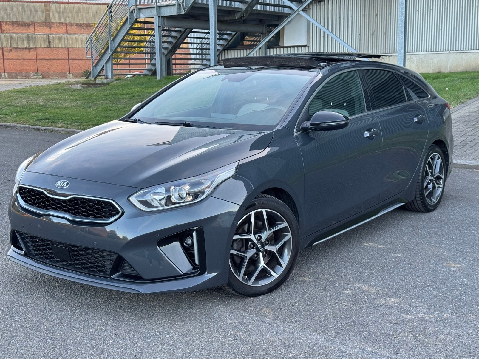 Kia ProCeed 1.4 T-GDi GT-Line GARANTIE 12 MOIS, Autos, Argent ou Gris, Achat, Euro 6, Noir