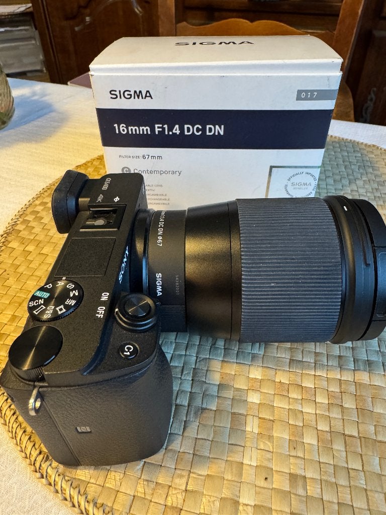 sigma 16mm f/1.4 dc dn contemporary bijna NIEUWSTAAT, TV, Hi-fi & Vidéo, Enlèvement, Sigma