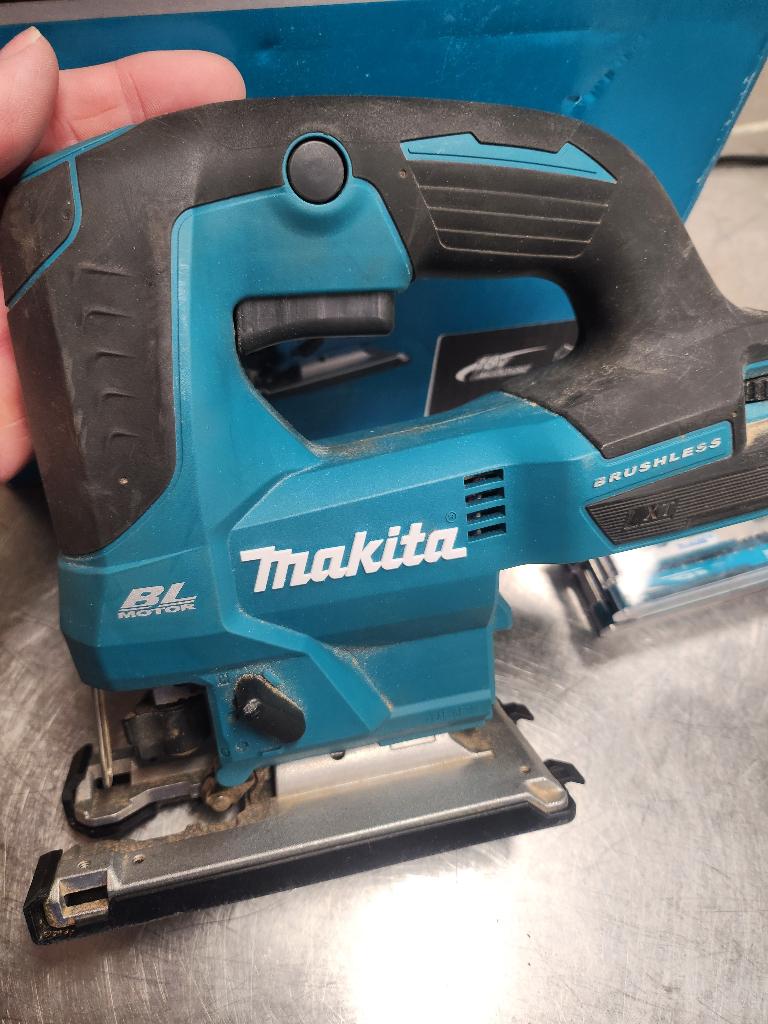 Makita afkortzaag, Ophalen, Zo goed als nieuw, Afkortzaag, Makita