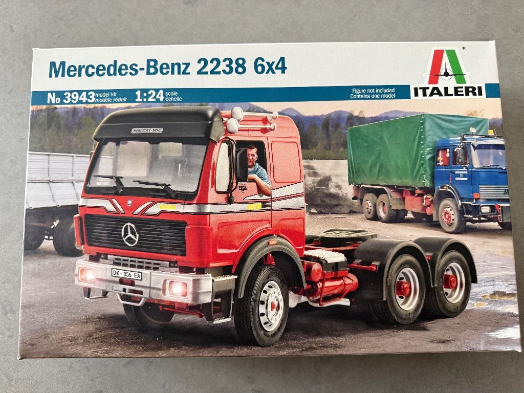 Italeri Truck Mercedes -Benz 2238 6x4 schaal 1/24, Hobby en Vrije tijd, Italeri, Groter dan 1:32, Nieuw, Ophalen of Verzenden