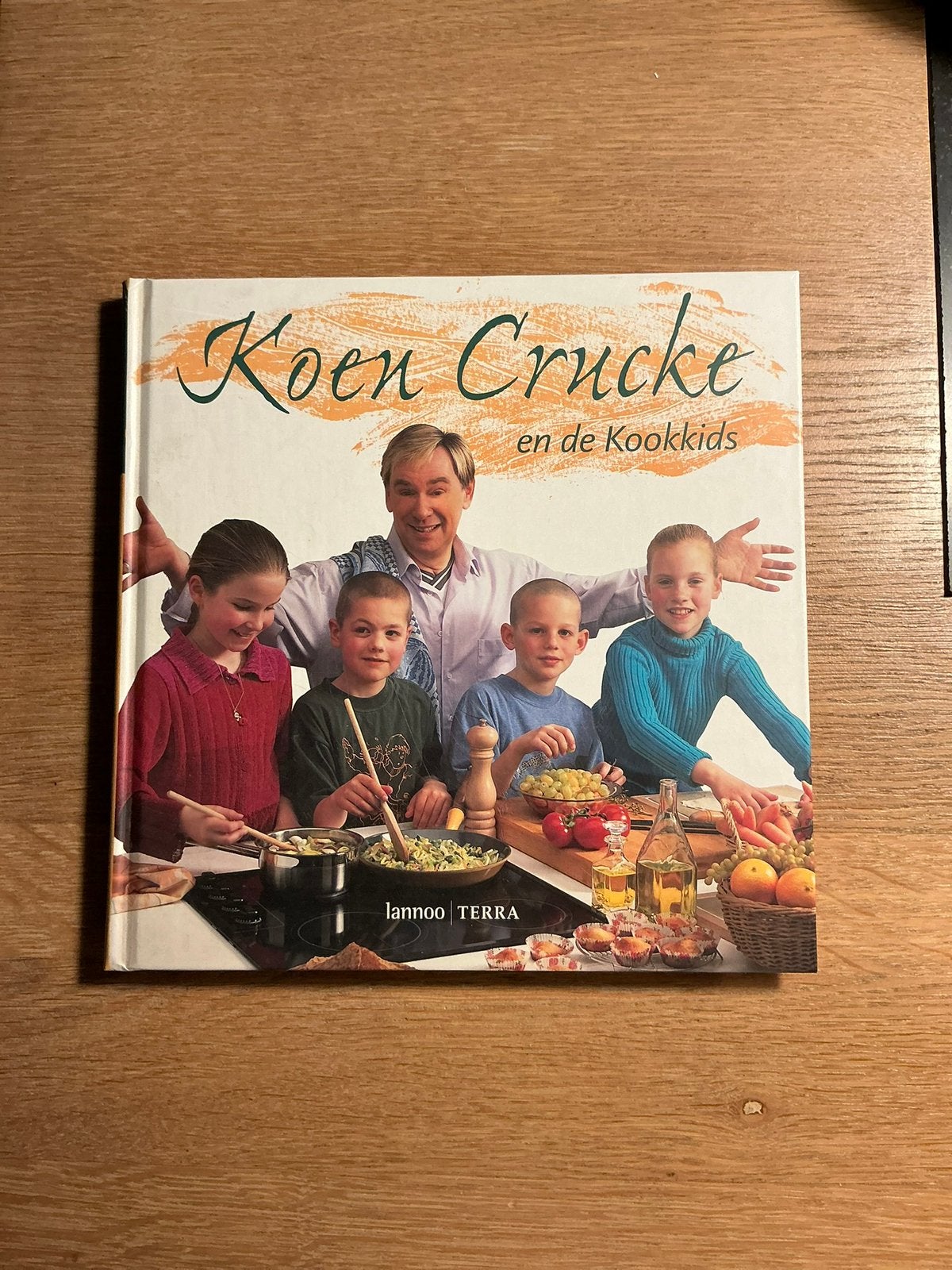 K. Crucke - Koen Crucke en de Kookkids, Boeken, Kookboeken, Ophalen of Verzenden, Zo goed als nieuw, K. Crucke