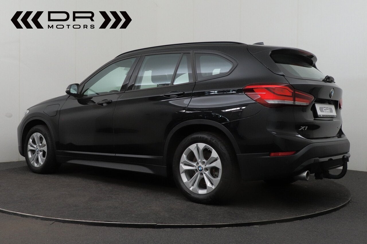 BMW X1 25 E - HEAD UP - CAMERA  - LED - PARK ASSIST, Autos, Euro 6, 0 kg, 5 portes, 5 places