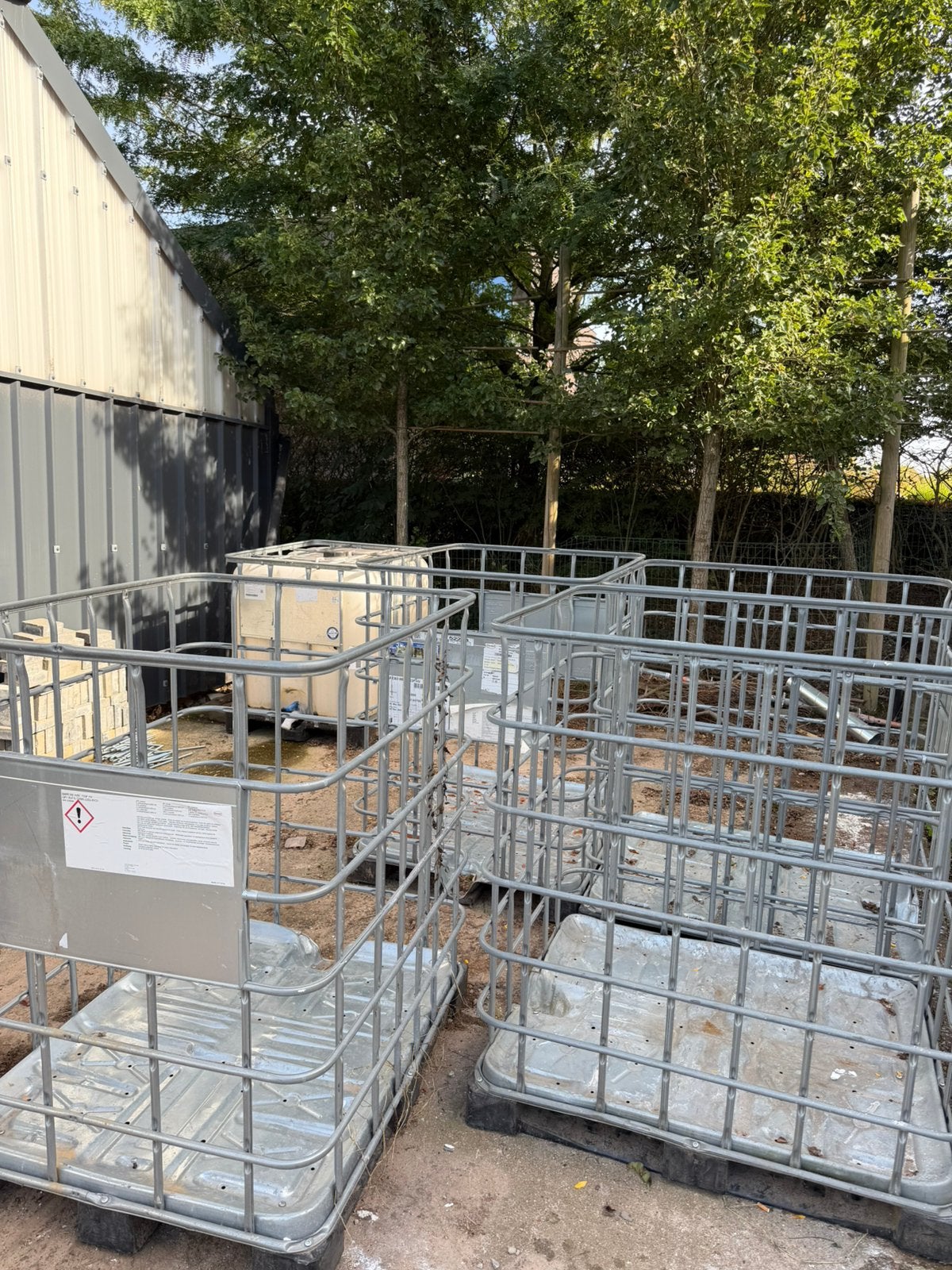 4 metalen korfbakken, Bricolage & Construction, Tuiles & Revêtements de toit, Enlèvement, Comme neuf, Bois, Tuiles