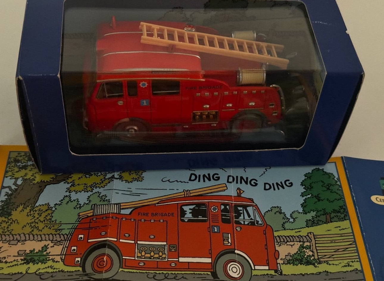 Kuifje auto 1:43 de brandweerwagen uit zwarte rotsen, Verzamelen, Ophalen of Verzenden, Kuifje, Zo goed als nieuw